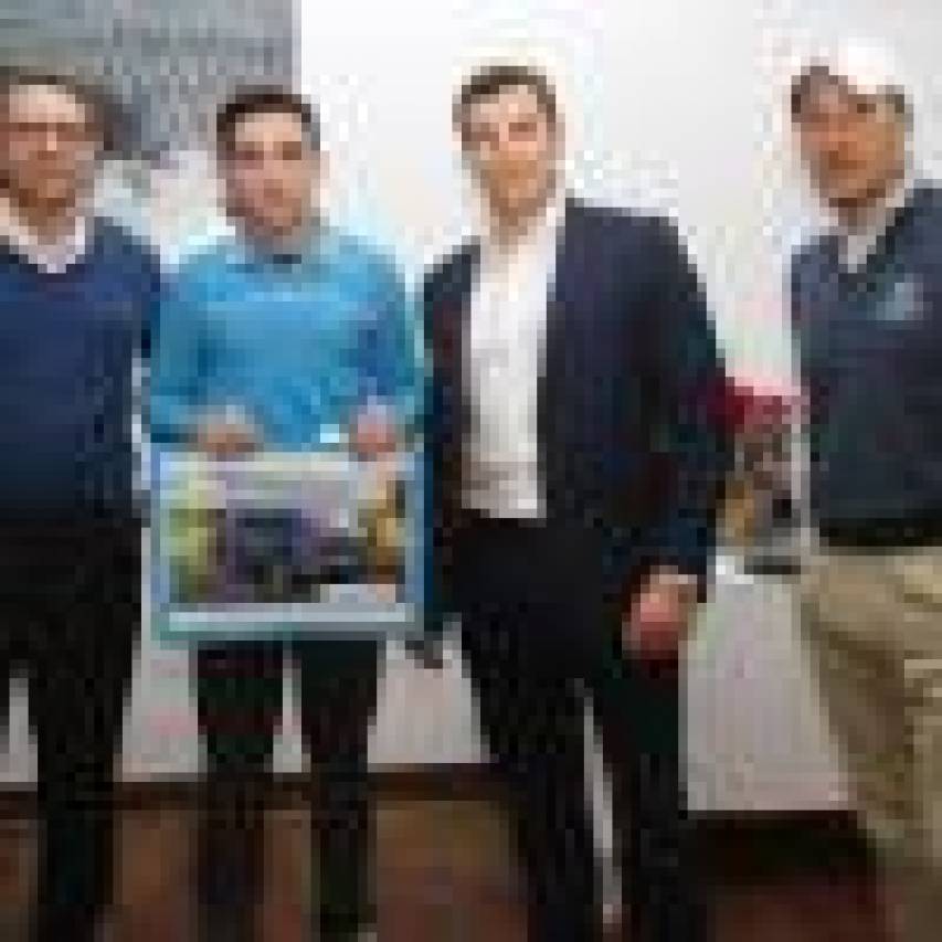 Todos los premiados del  IITorneo de Golf en el Club Escorpión los tienes aquí