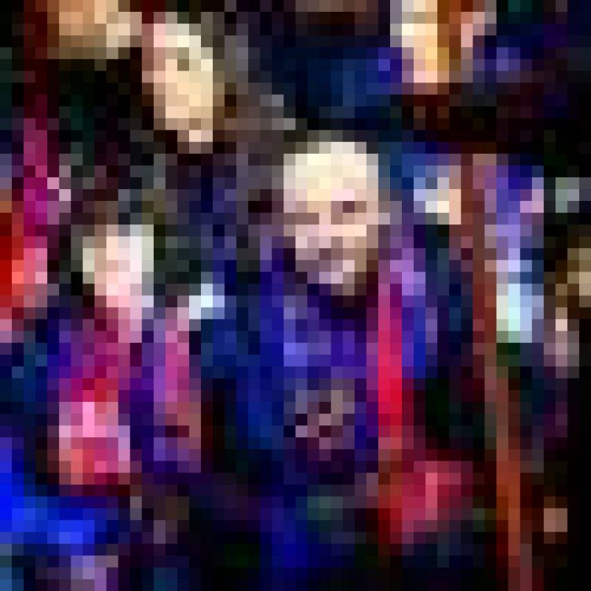 Els jugadors i ambaixadors de la Fundació, en l'espectacular cavalcada amb el Levante UD