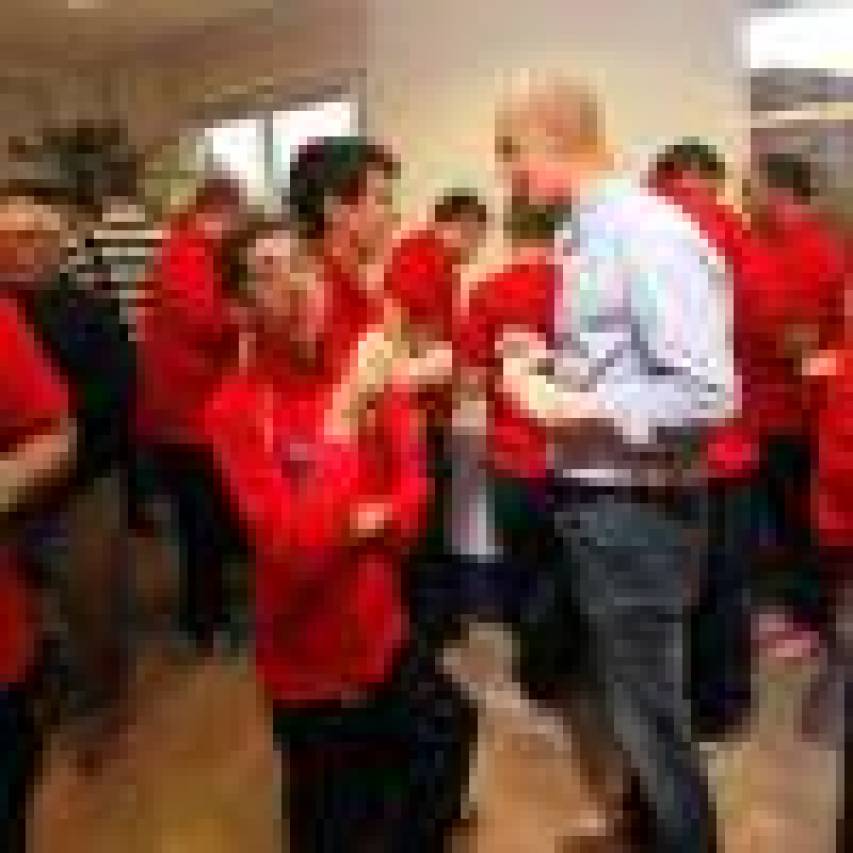Las mejores imágenes de la III Jornada de convivencia entre el Levante UD EDI y empleados del BBVA