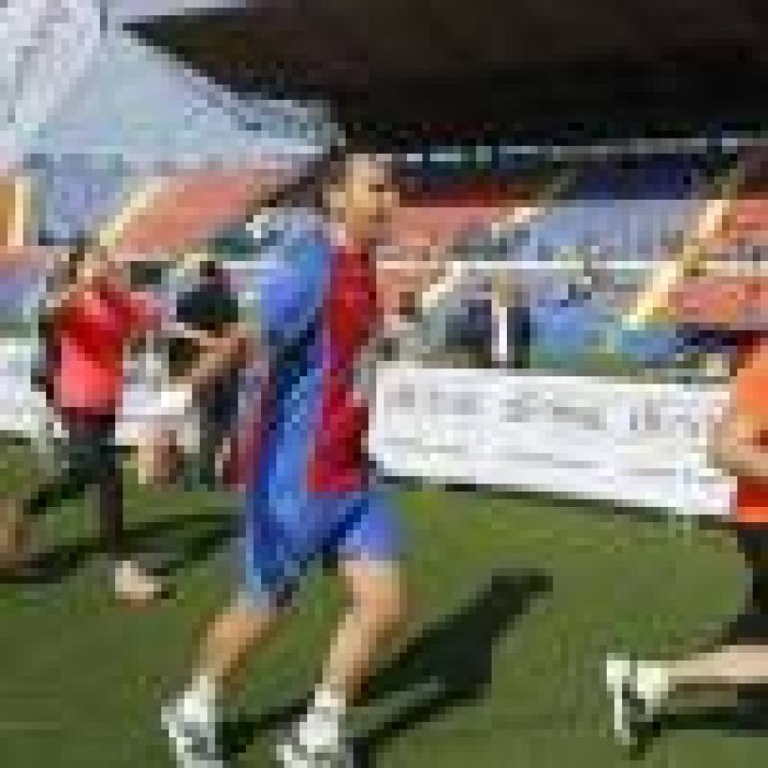 Búscate en la llegada al Estadio de la Volta a Peu del Levante UD