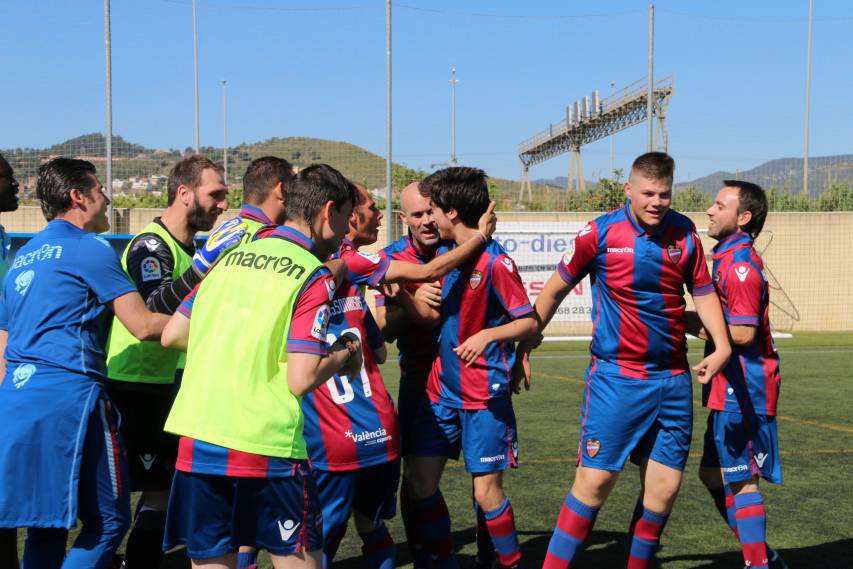 Las mejores imágenes de la victoria ante Extremadura y el pase  a semifinales las tienes aquí!