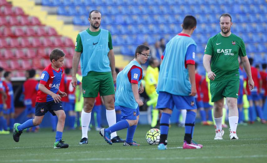 Las mejores imágenes de la III Jornada de convivencia entre el Levante UD EDI y empleados del BBVA