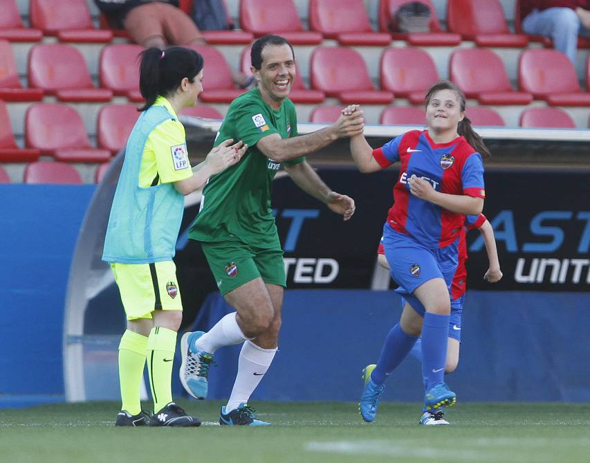Las mejores imágenes de la III Jornada de convivencia entre el Levante UD EDI y empleados del BBVA