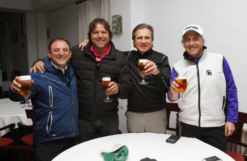 Todos los premiados del  IITorneo de Golf en el Club Escorpión los tienes aquí