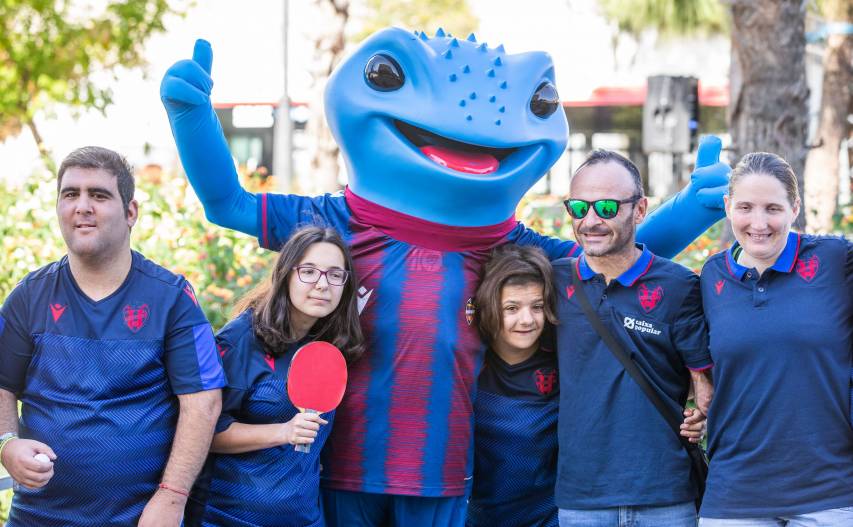 Las imágenes de Levante UD EDI y Di_Capacidad en la Feria Activa't