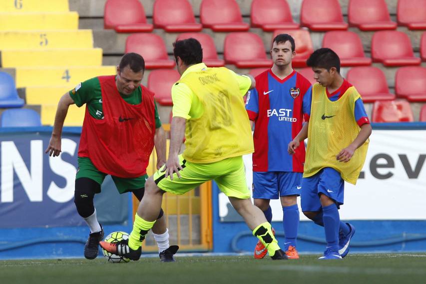 Las mejores imágenes de la III Jornada de convivencia entre el Levante UD EDI y empleados del BBVA