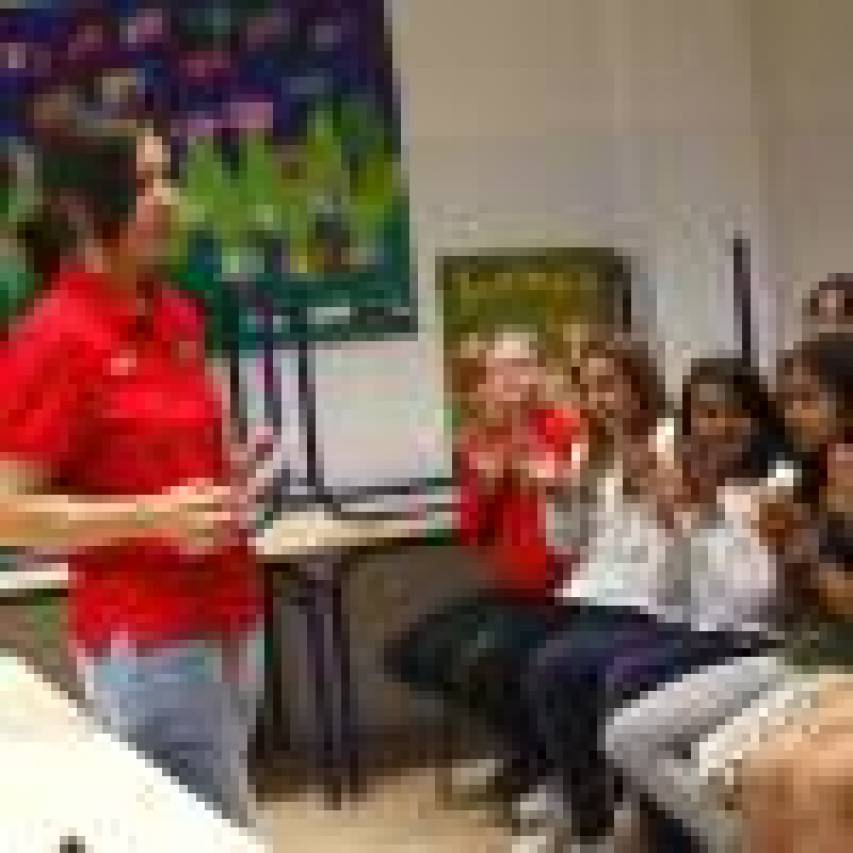 David Casinos y Mónica Merenciano visitan el CEIP San Juan de la Ribera