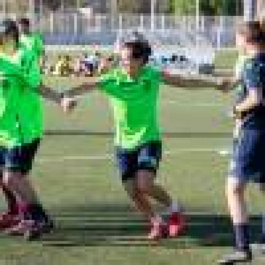 Galería: el divertido entrenamiento del Levante UD EDI con el Levante UD Femenino