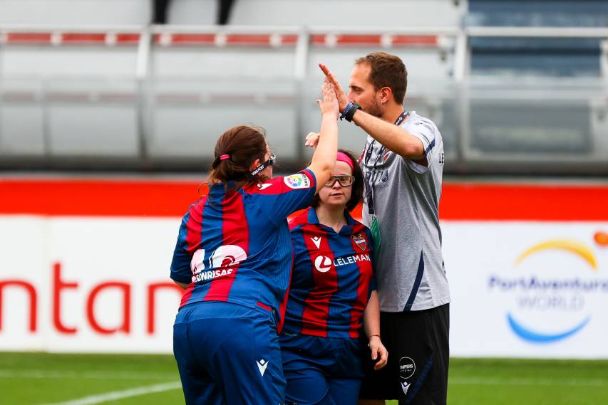 Les millors imatges del Levante UD EDI Femení en el tancament de LaLiga Genuine a Bilbao