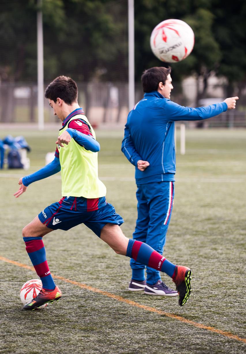 No te pierdas las mejores imágenes del estreno de la sección de fútbol paralímpico del Levante UD