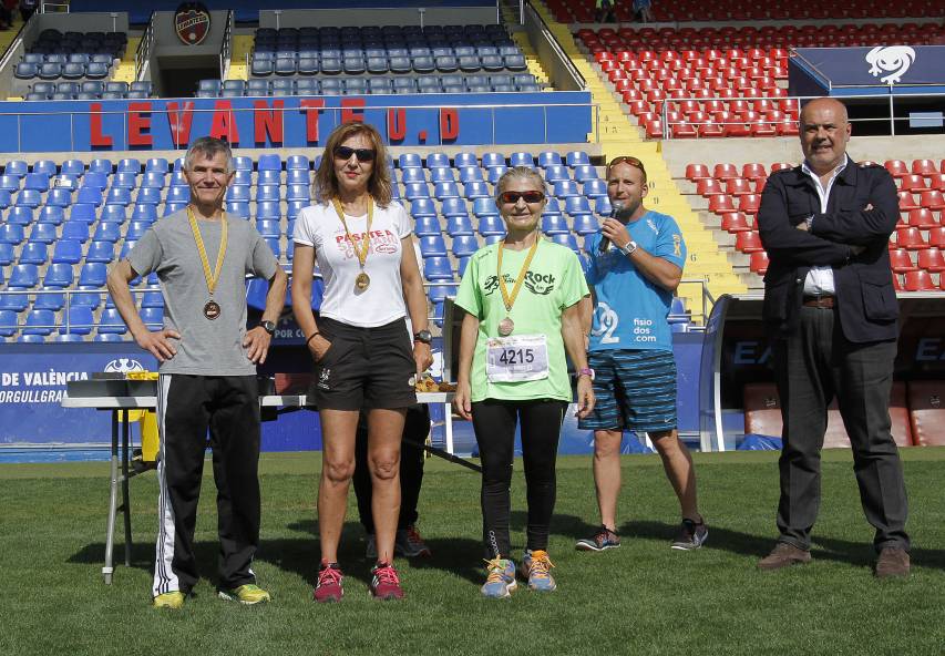 Búscate en la llegada al Estadio de la Volta a Peu del Levante UD