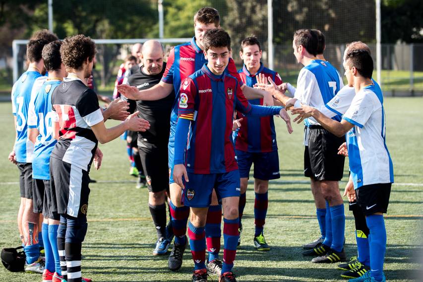 No te pierdas las mejores imágenes del estreno de la sección de fútbol paralímpico del Levante UD