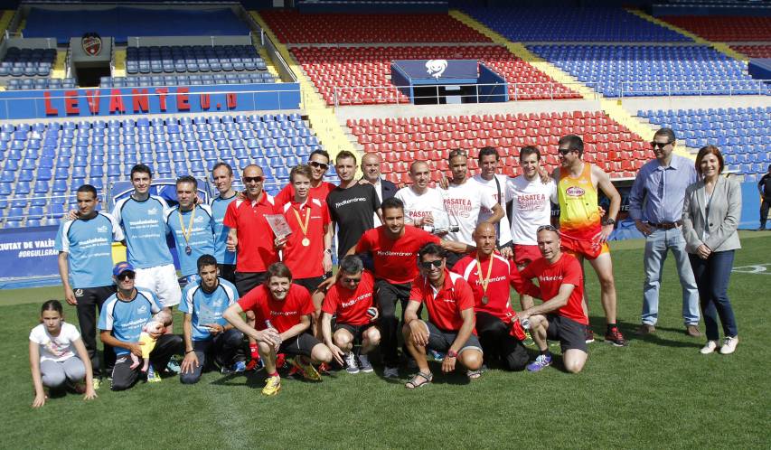 Búscate en la llegada al Estadio de la Volta a Peu del Levante UD