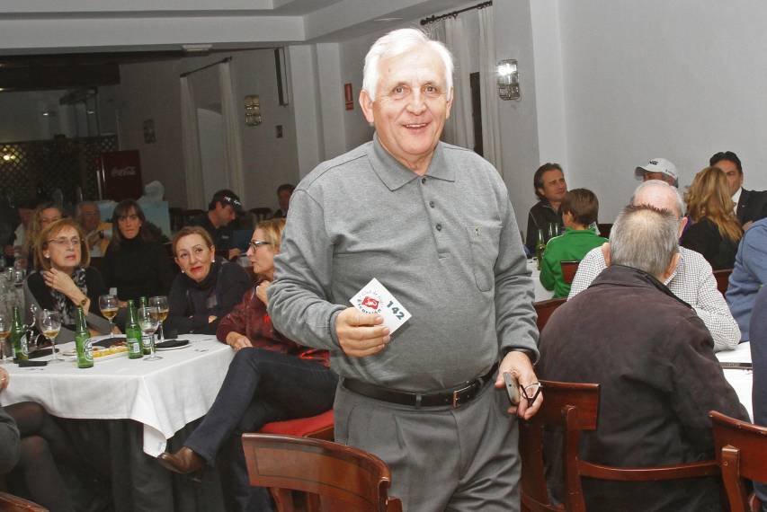 Todos los premiados del  IITorneo de Golf en el Club Escorpión los tienes aquí
