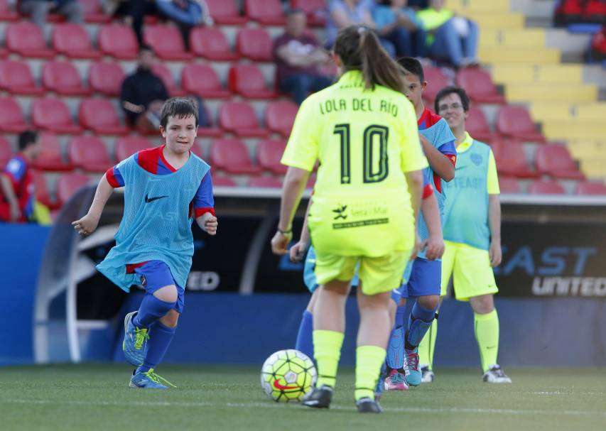 Las mejores imágenes de la III Jornada de convivencia entre el Levante UD EDI y empleados del BBVA