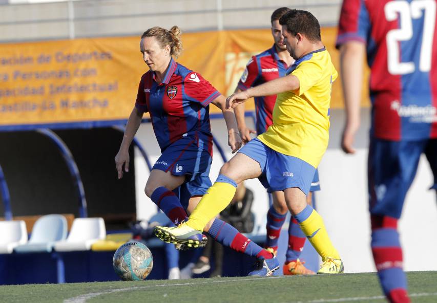 Las mejores imágenes del tercer puesto de Levante UD EDI B en Albacete